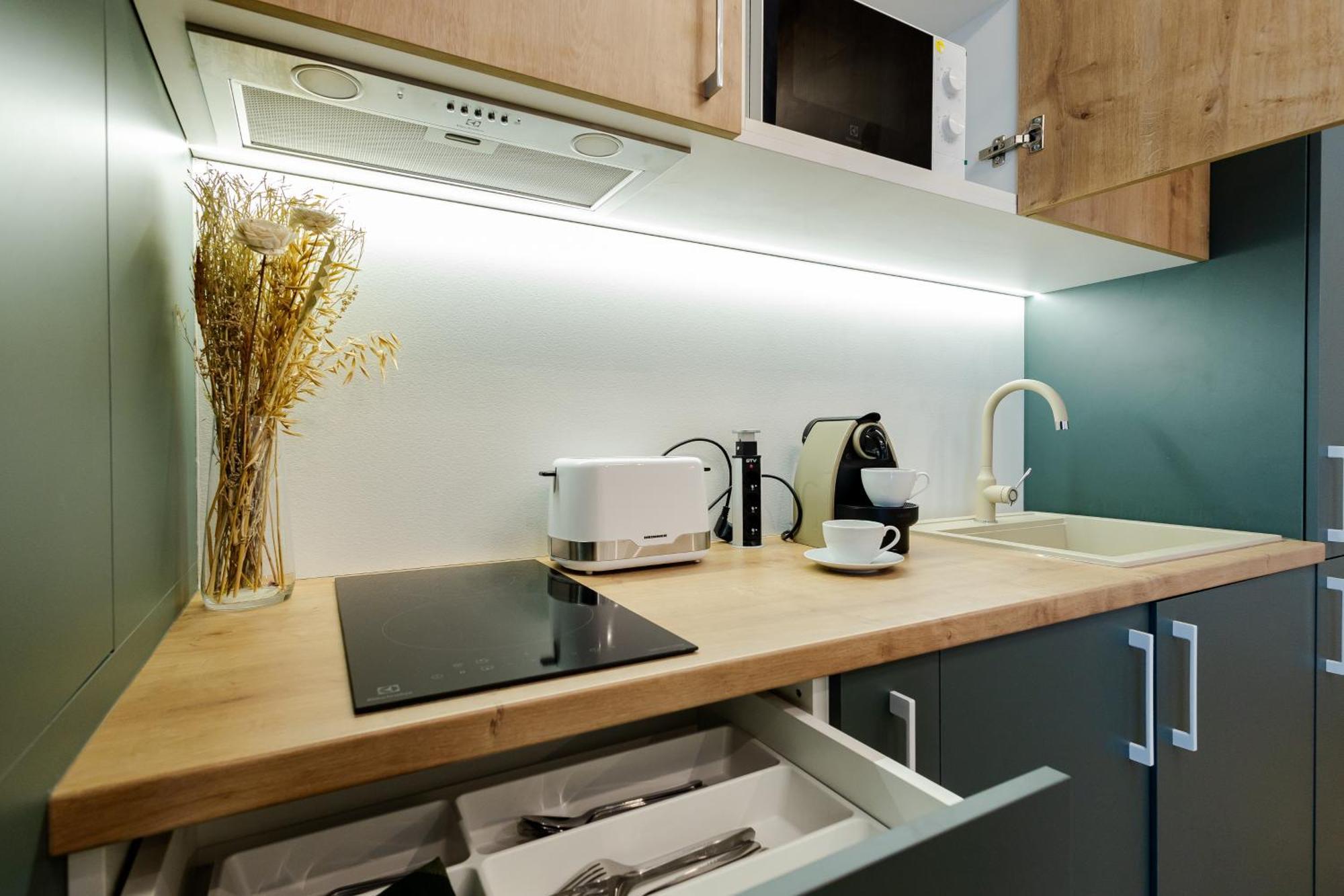 Central Suites *