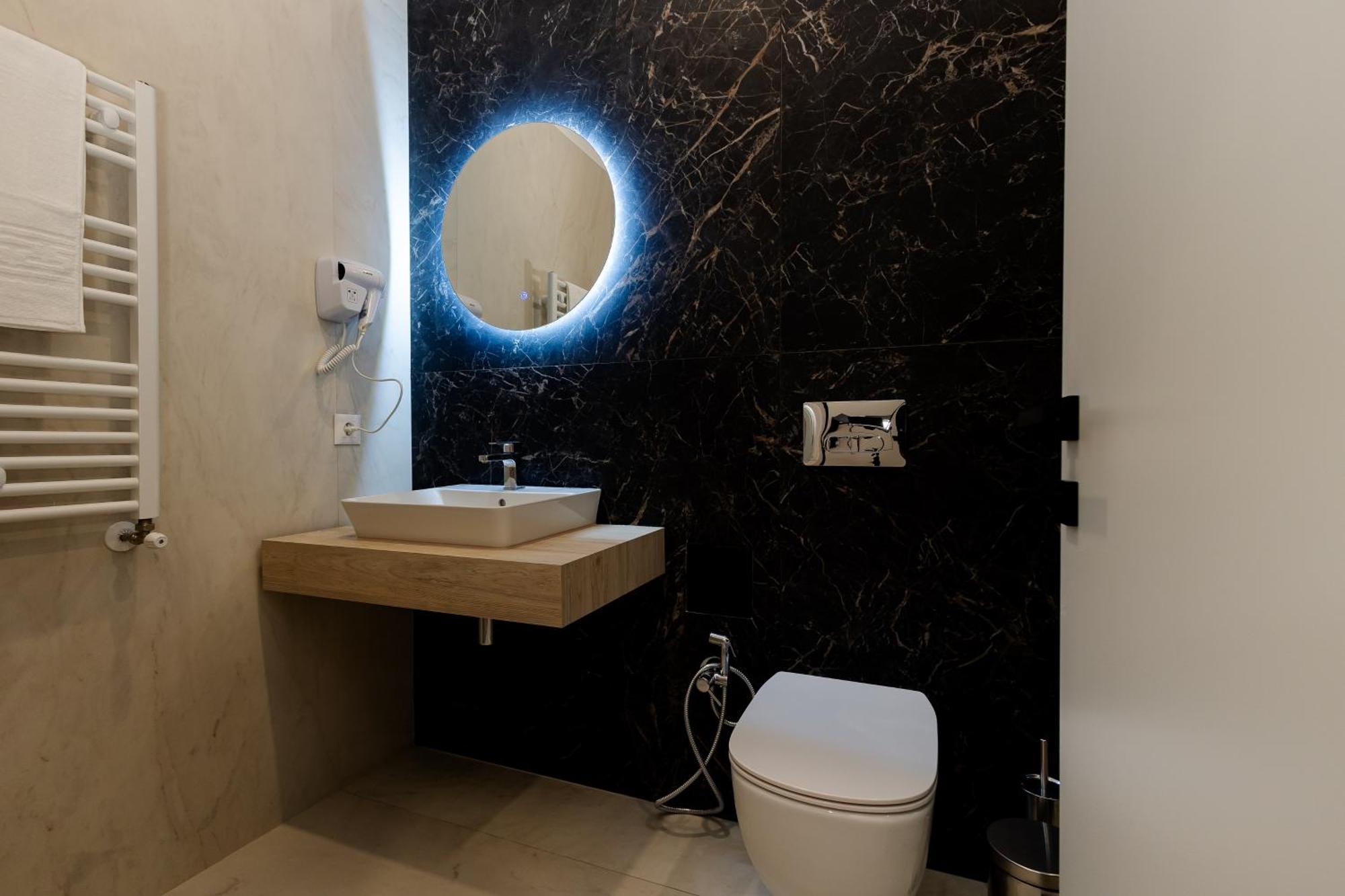 Central Suites