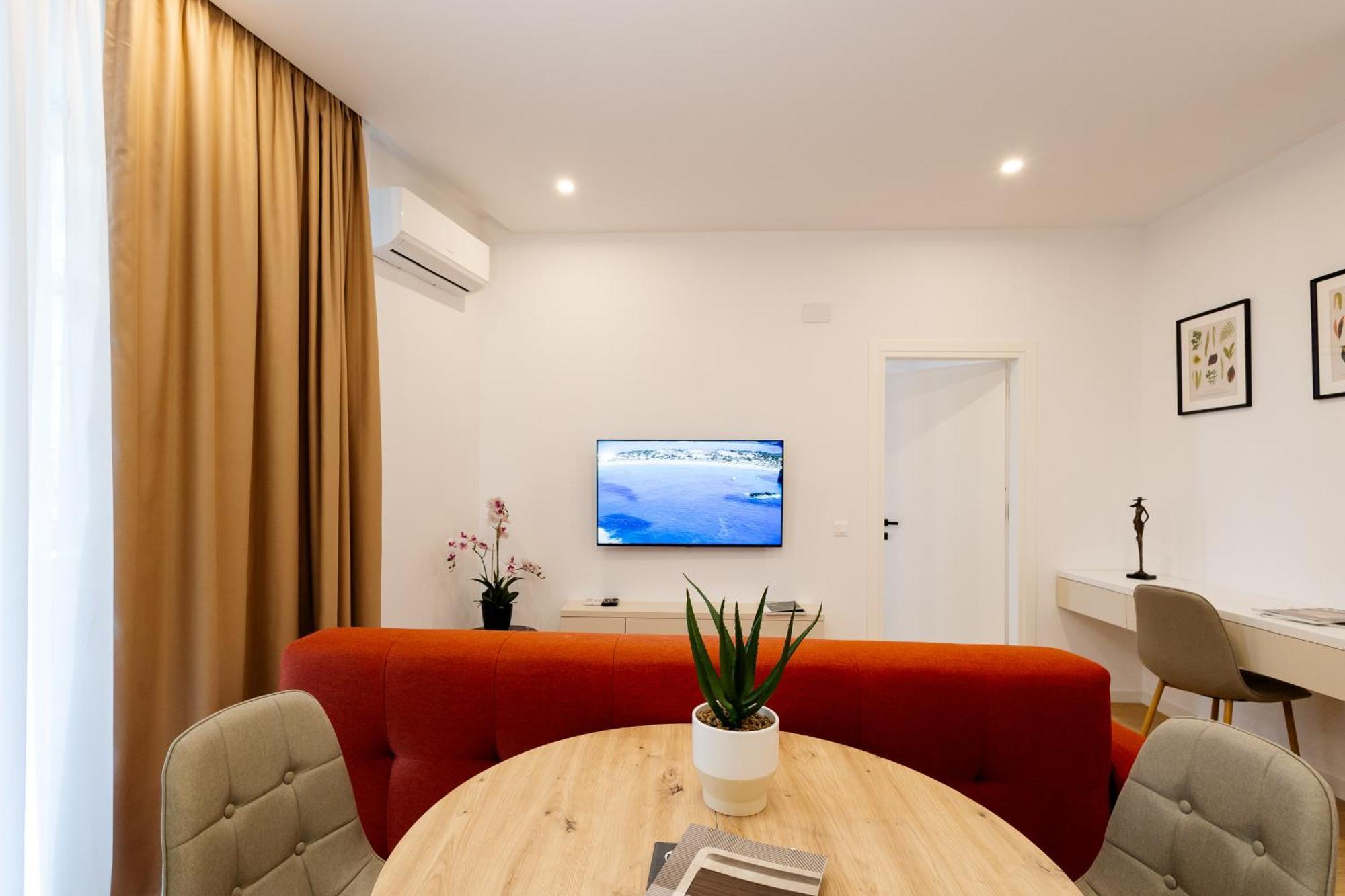 Central Suites Apartament Bucureşti